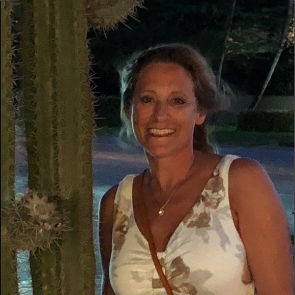 Meet your Posher, Michele - Picture 1 of 4